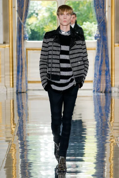 Look 94